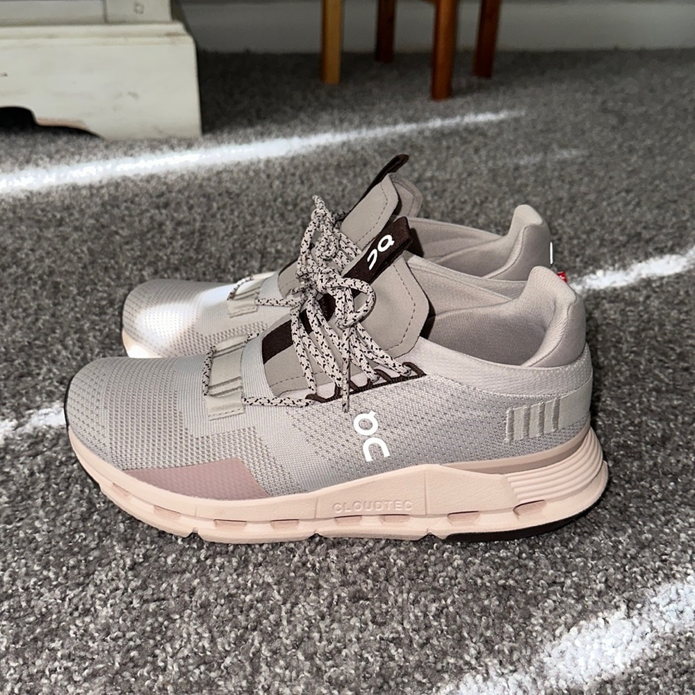 WOMENS ON CLOUD CLOUDNOVA SHOES